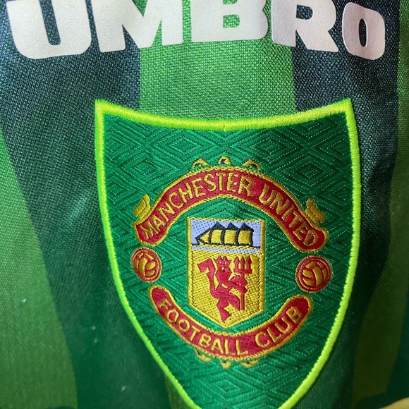 Rare vintage 1997-98 Manchester United Champions League UEFA sharp stripe goalie - Picture 8 of 13